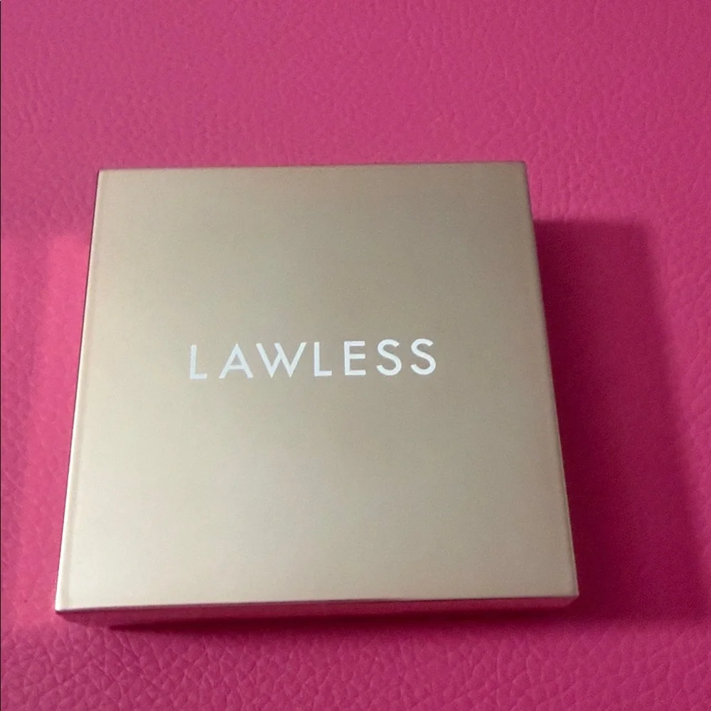 LAWLESS Make Me Blush Velvet Blush - Pink